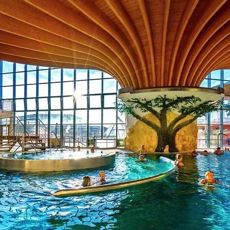 Quatro Ii 250m Od Kupaliska Maison d'hôtes Podhájska