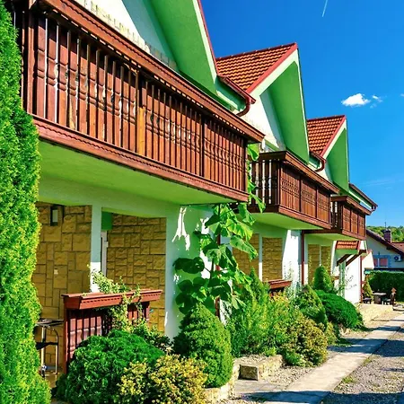 Quatro Ii 250m Od Kupaliska 3* Podhájska