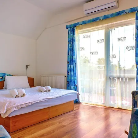 Maison d'hôtes Quatro Ii 250m Od Kupaliska Podhájska