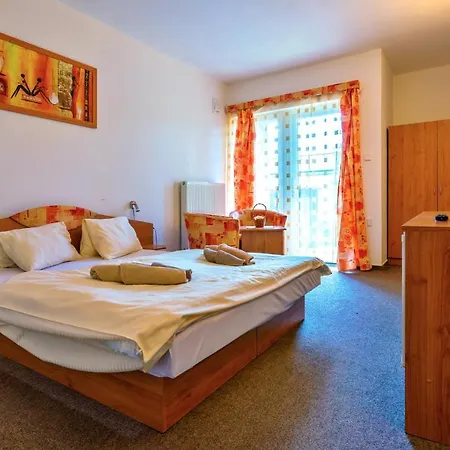 Maison d'hôtes Quatro Ii 250m Od Kupaliska Podhájska