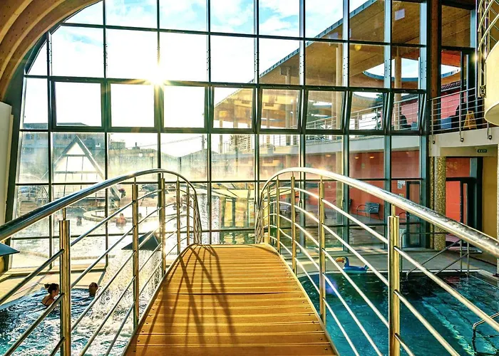 Pensión Quatro Ii 250m Od Kúpaliska 3*