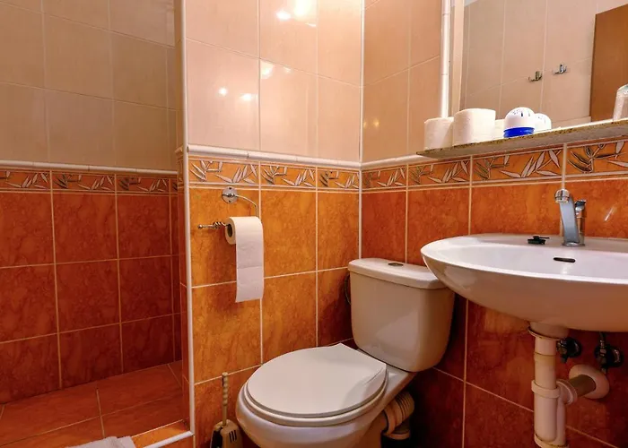 Quatro Ii 250m Od Kupaliska Gasthof Podhájska